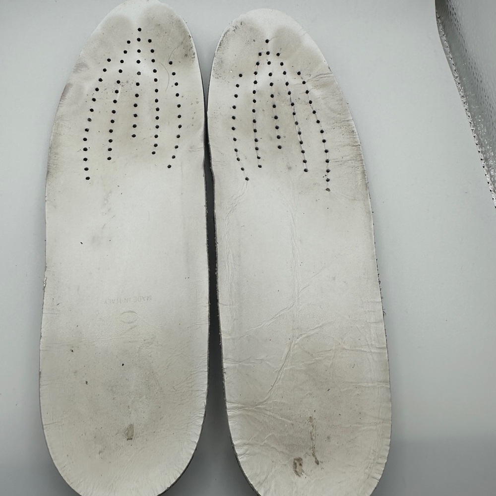 Valentino Garavani White & Gold Rockstud Sneakers Made in Italy - Picture 10 of 16